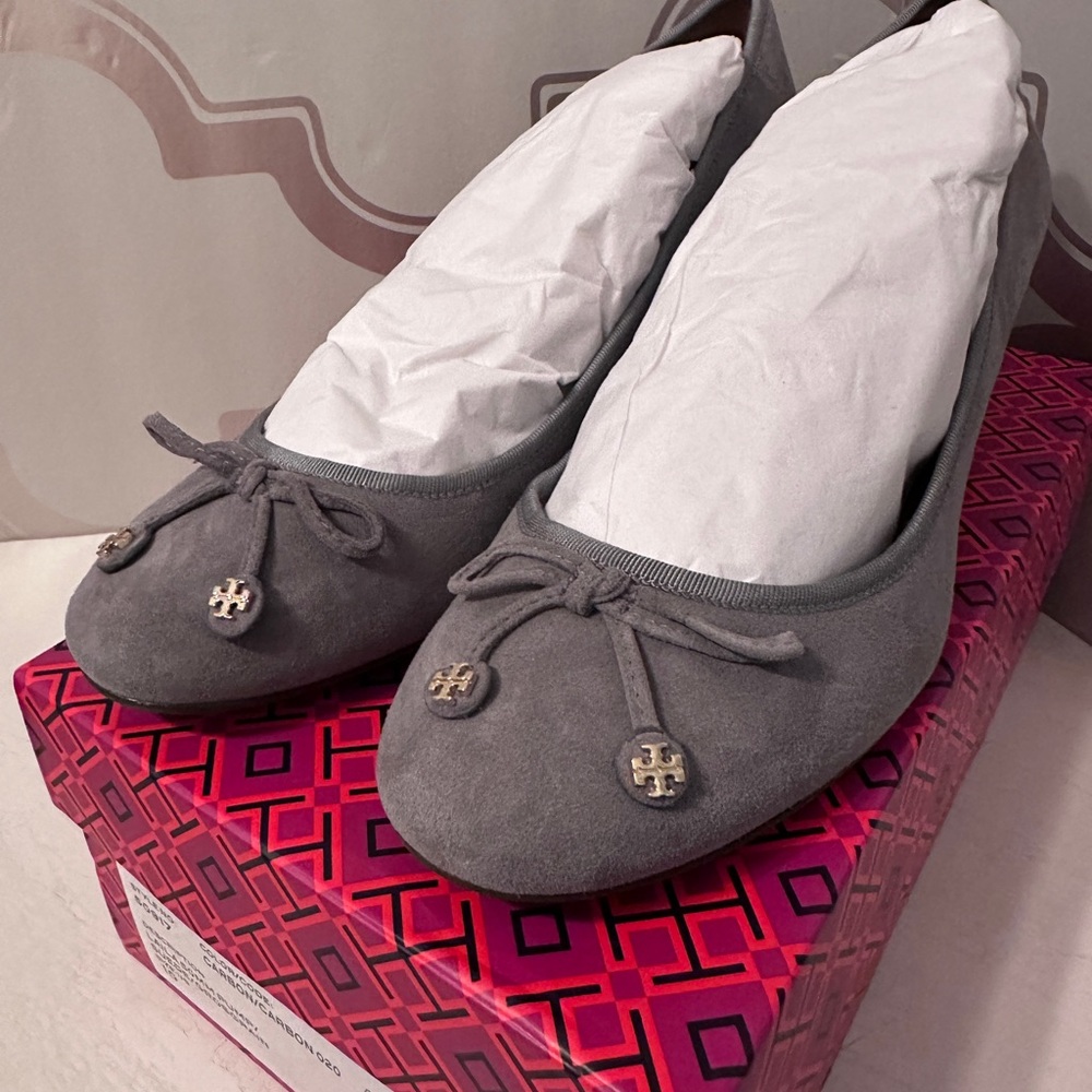 NWT in box! Tory Burch Laila Suede Pumps